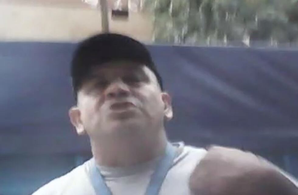 Un hombre con discapacidad denunció a un fletero que tapó la rampa y luego lo agredió