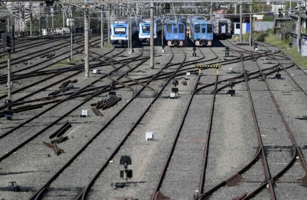 El tren Roca estuvo suspendido tras una triple amenaza de bomba
