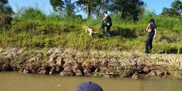 El cuerpo fue hallado en el arroyo Calchines\u002E (Policía de Santa Fe)