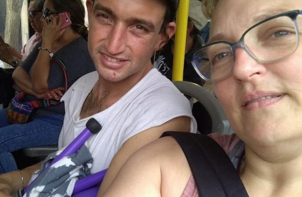 Viajó a Perú a buscar a su hijo mochilero que estaba perdido desde al año pasado y lo encontró