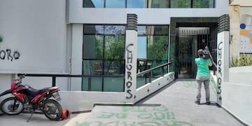 Marcha Suoem con pintadas y destrozos (Victoria Simes - Carolina Maldonado)