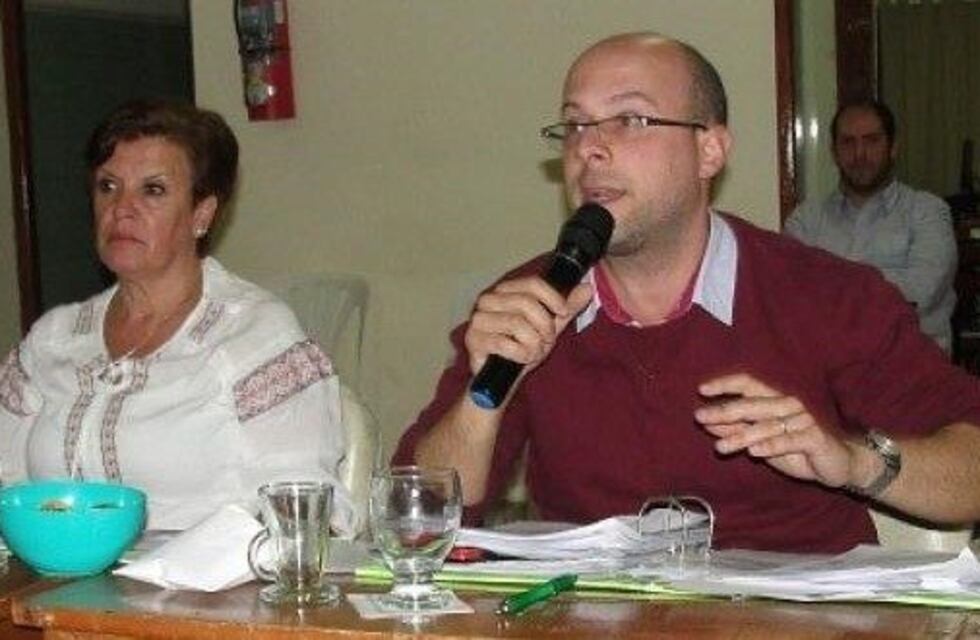 Proponen controlar vehículos oficiales