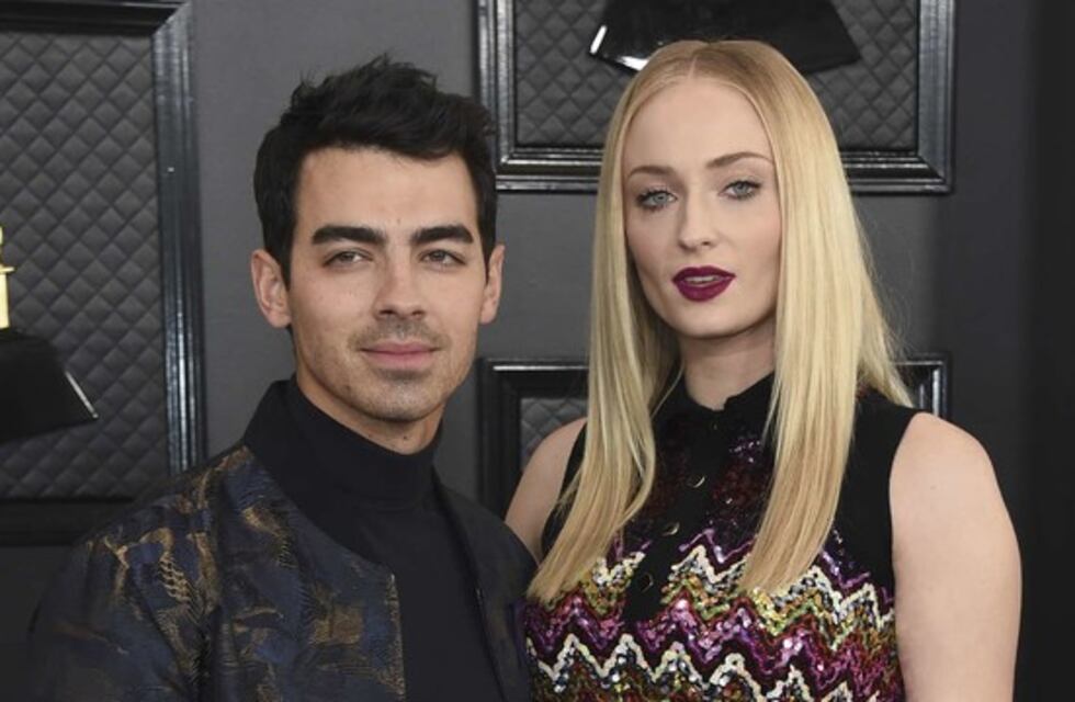 Sophie Turner está embarazada y espera su primer hijo con Joe Jonas
