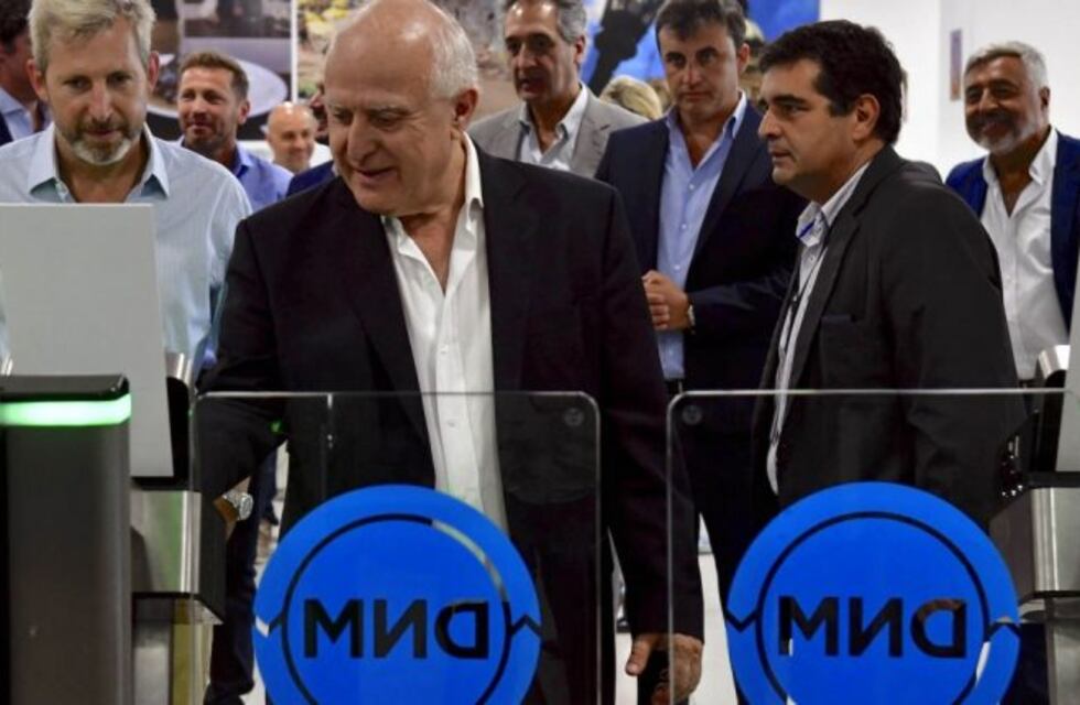 El aeropuerto de Rosario ya cuenta con puertas biométricas para Migraciones