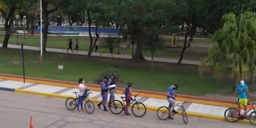 Identificaron a ciclistas en la Plaza San Martín