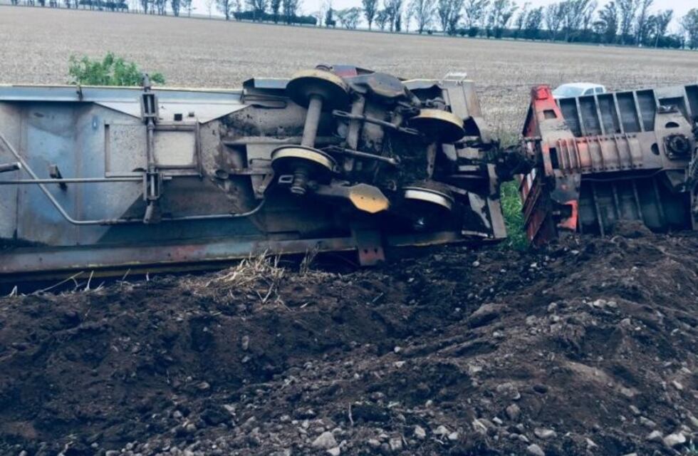 Descarriló un tren con 33 vagones muy cerquita de Jesús María