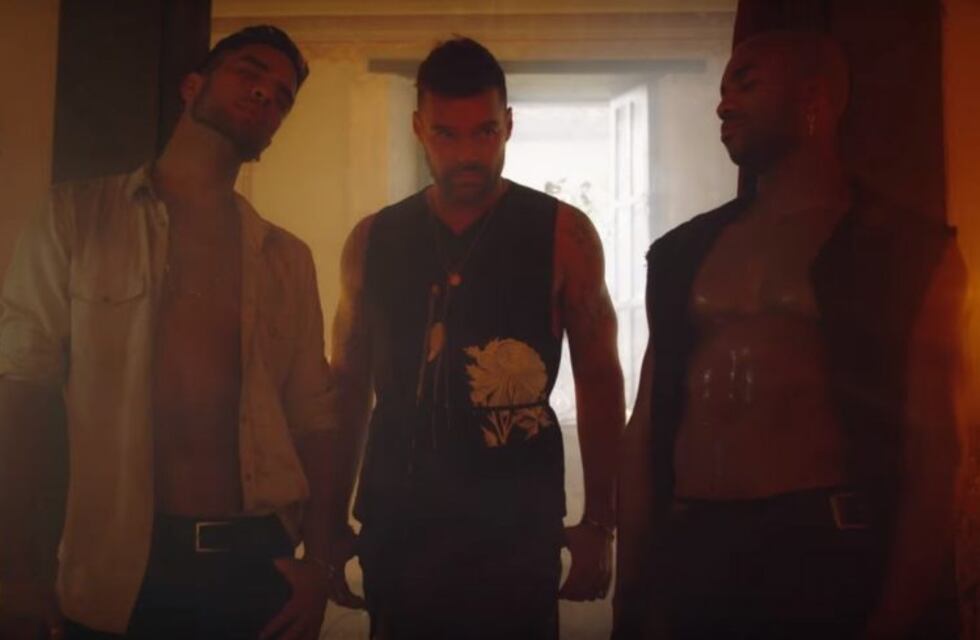 Ricky Martin prende fuego la pantalla con "Fiebre", su nuevo videoclip junto a Wisin y Yandel