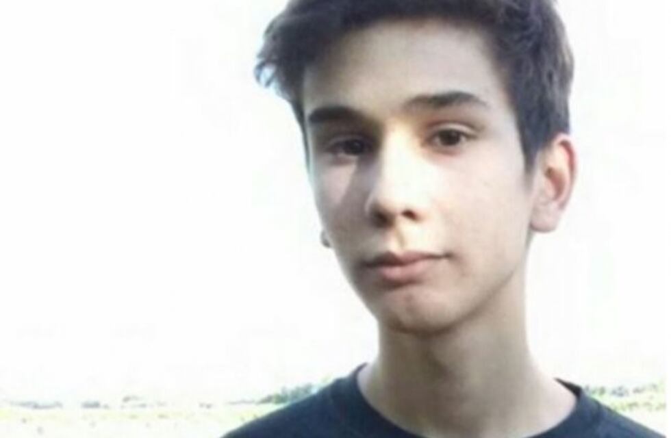 Un alvearense fabrica gratis  prótesis de manos en 3D