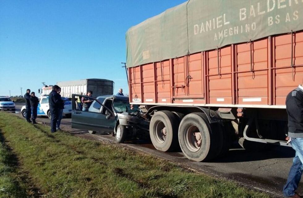 Un hombre falleció y otro se encuentra en estado reservado tras una serie de accidentes en la ruta 21