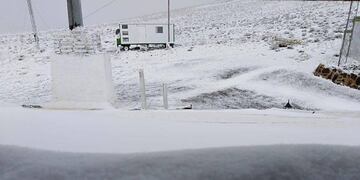 Los especialista prefieren ser cautos, pero aseguran que es buena la cantidad de nieve acumulada en la cordillera sanjuanina.