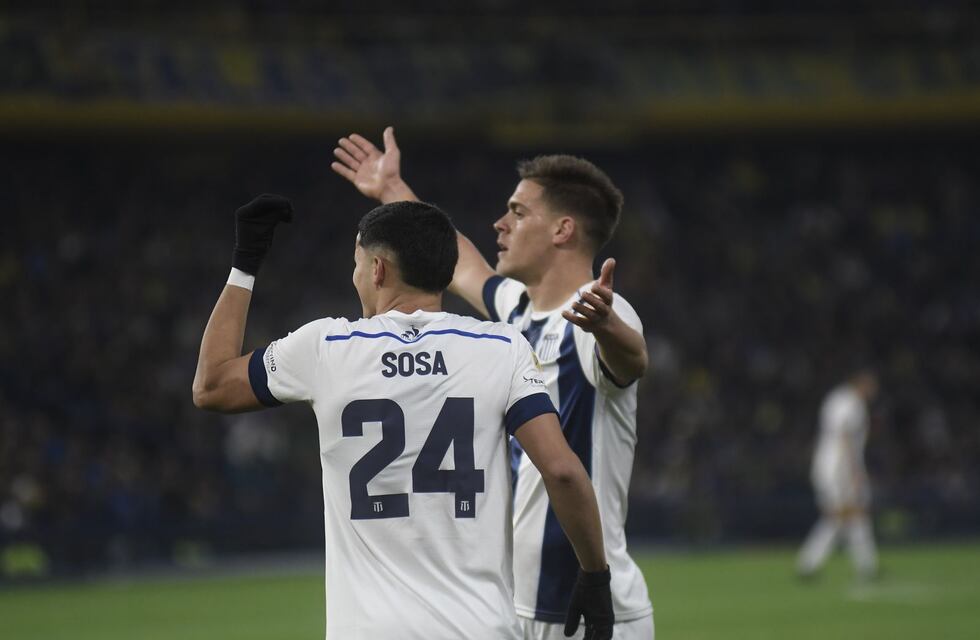 Boca-Talleres, con polémica: Cavani y Ramón Sosa rompían el cero, pero les anularon los goles