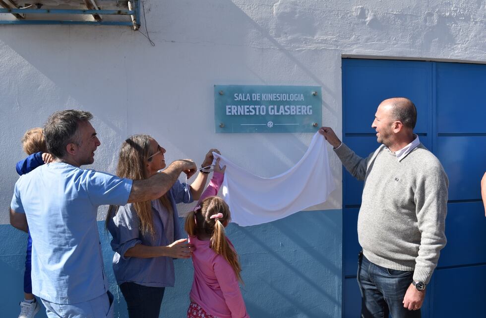 Atlético realizó un emotivo y merecido reconocimiento a Ernesto Glasberg