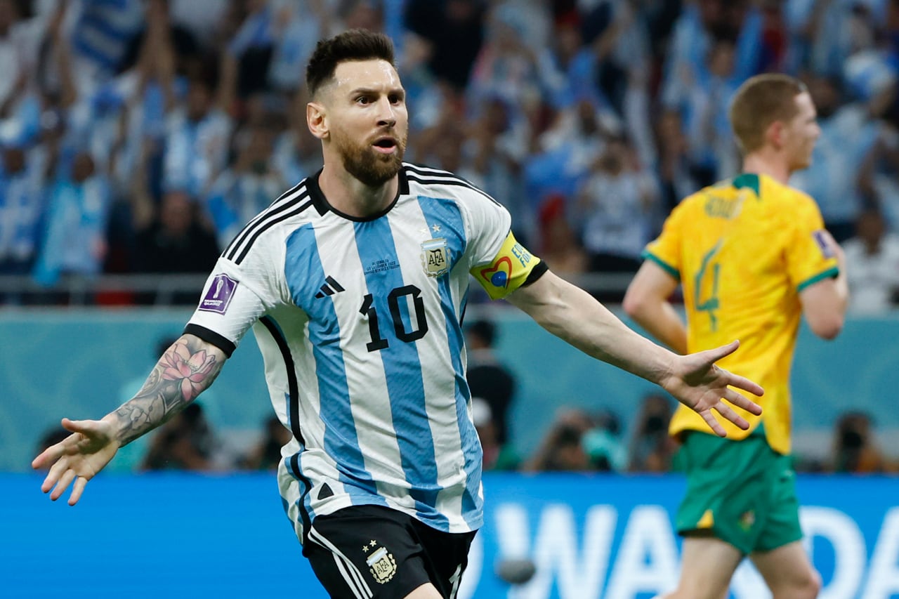 Argentina le ganó a Australia 2 a 1 y pasó a cuartos de final del Mundial Qatar 2022.
Foto: EFE