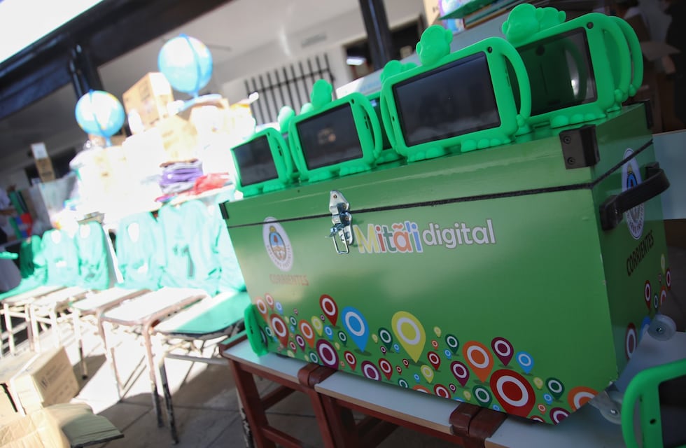 La Justicia provincial ordenó a un área del ministerio de Educación proveer equipos informáticos a dos niños