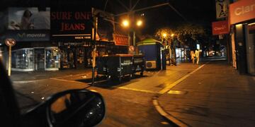 A la noche, las calles son testigos de los muchos intentos de robo.
