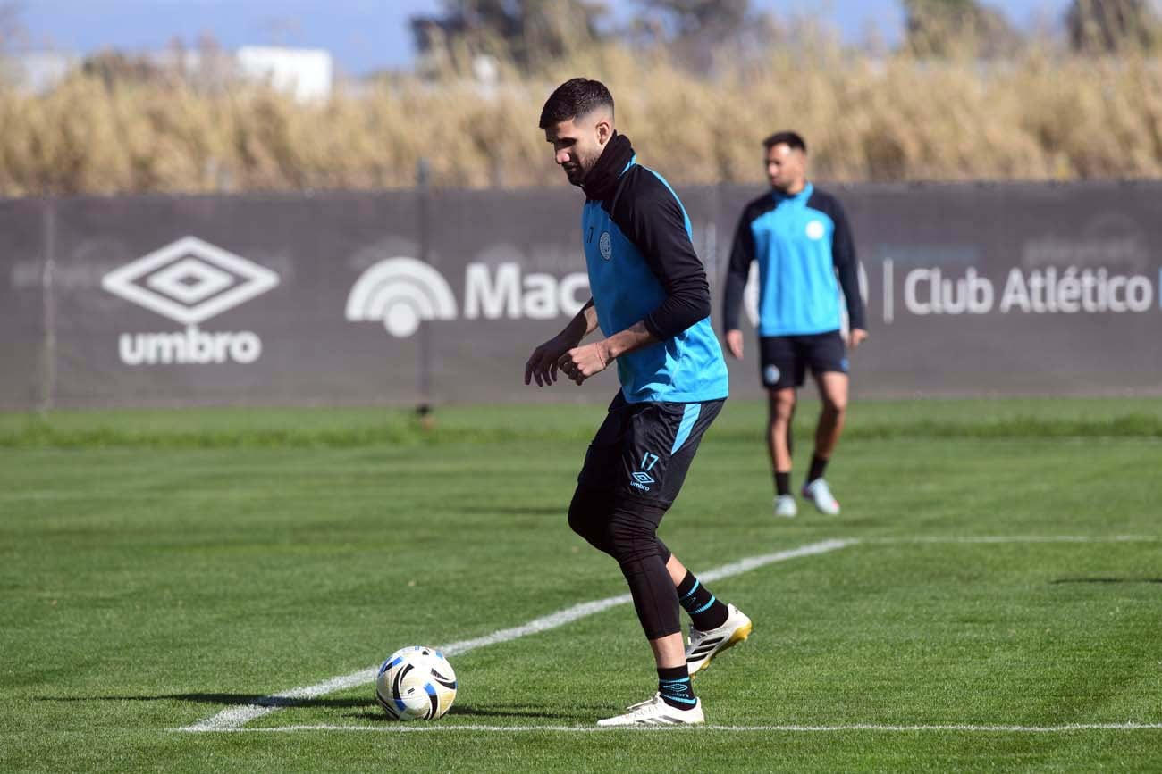 Entrenamiento de Belgrano en villa Esquiú. Ramiro Pereyra/ La Voz