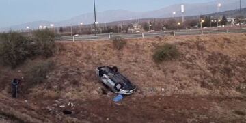 Un joven de 27 años chocó y falleció en la avenida Bolivia