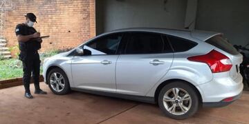 Un jóven fue estafado al comprar un auto robado y lo entregó a la Policía