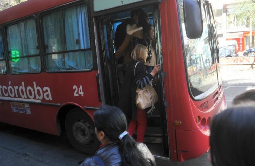 Desde este miércoles el boleto en los interurbanos subiría un 30%