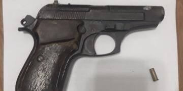 Una de las armas secuestradas por la Policía