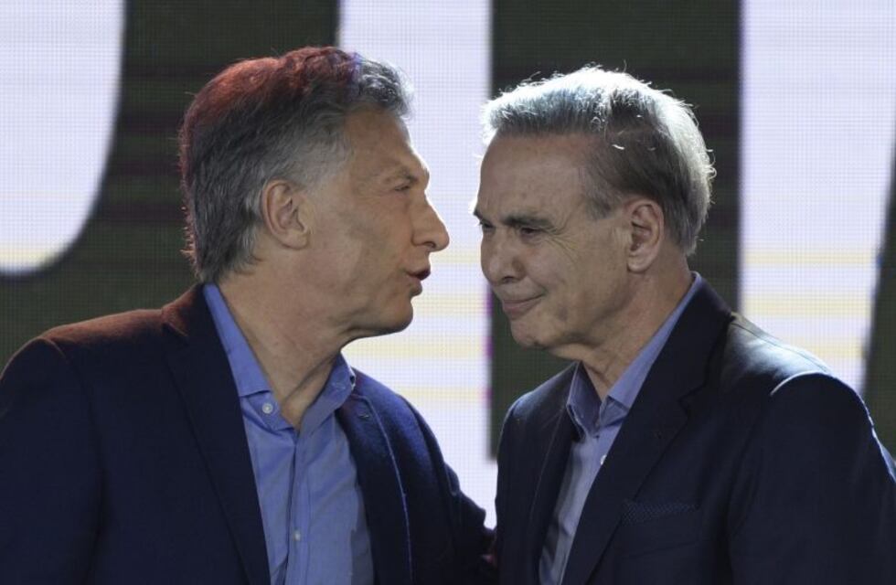 Miguel Ángel Pichetto evaluó como "muy bueno" el encuentro Macri-Fernández