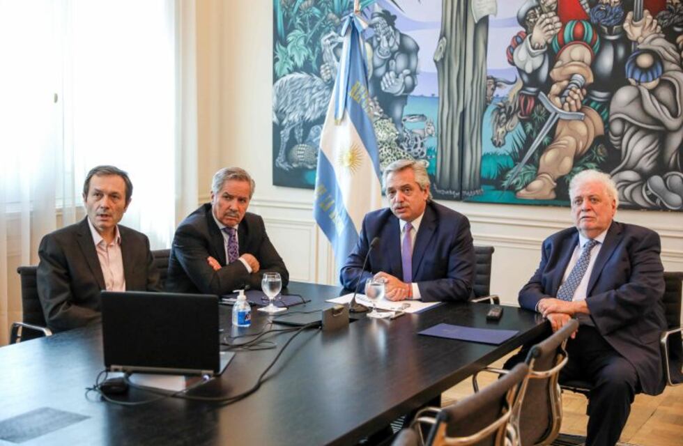 Felipe Solá dijo que traerá "como sea" a los 20.000 argentinos que están varados en el exterior