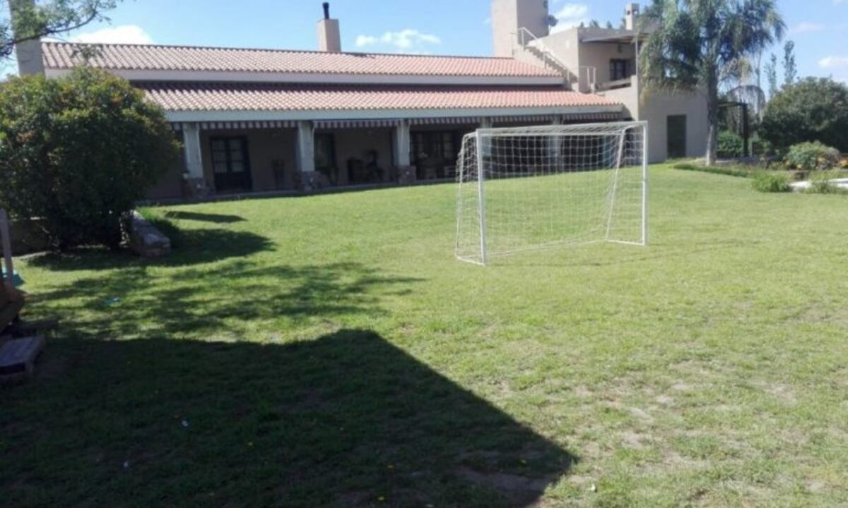 El violento robo ocurrió en Colonia Caroya y el jefe de familia se quejó duramente por el hecho\u002E