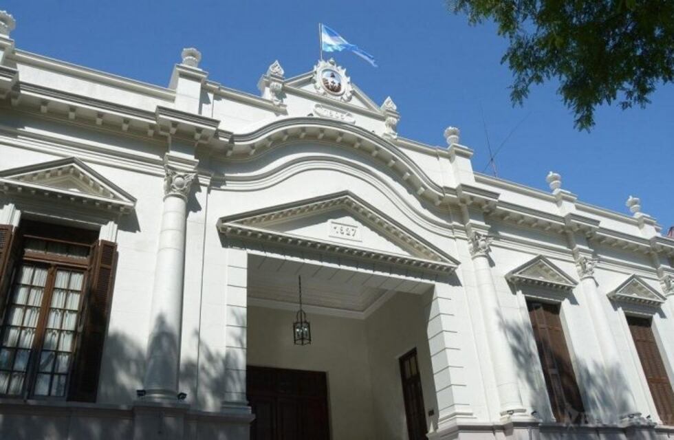 Investigan el origen de un presunto túnel en la Legislatura correntina