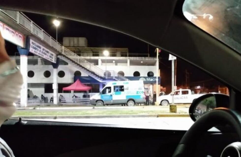 Banda del Río Salí: violaron la cuarentena e hicieron colas toda la noche afuera de los bancos