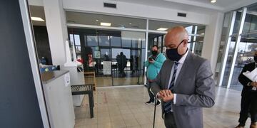 Ingreso del fiscal Gustavo Ponce Asahad al Centro de Justicia Penal (Radio 2)