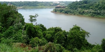 Encontraron un cuerpo en la vera del Río Paraná a la altura de Garuhapé