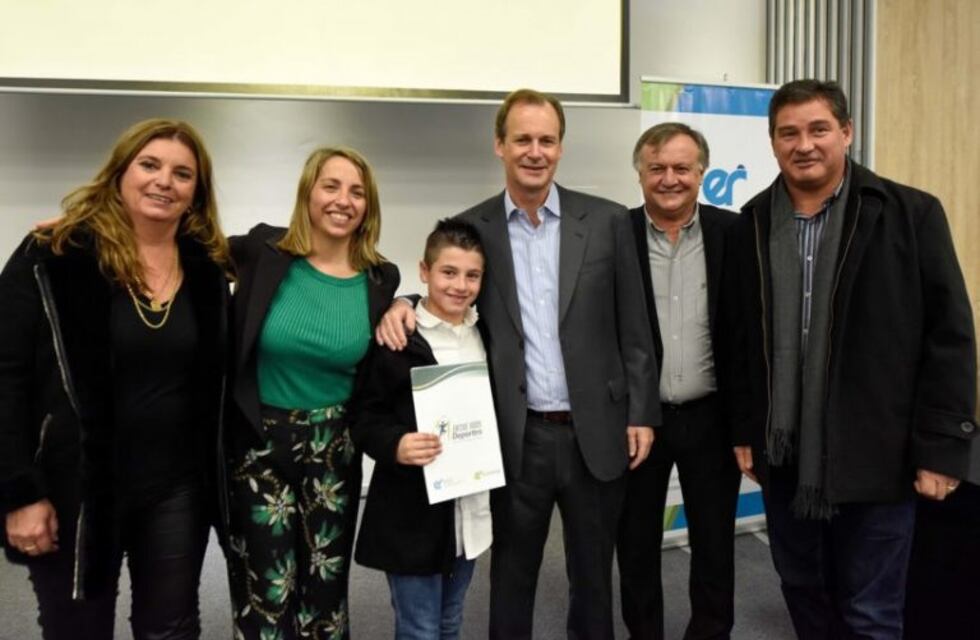 El Gobierno de Entre Ríos entregó más de $5,1 millones de pesos a clubes y deportistas