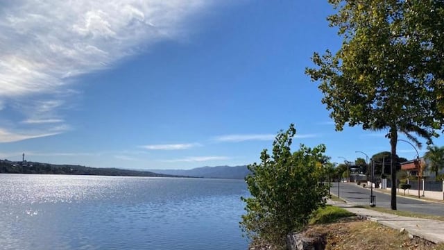 Soleado en Villa Carlos Paz: (Foto: VíaCarlosPaz)\u002E