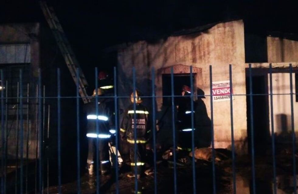 Un incendio dejó a una humilde familia sin nada