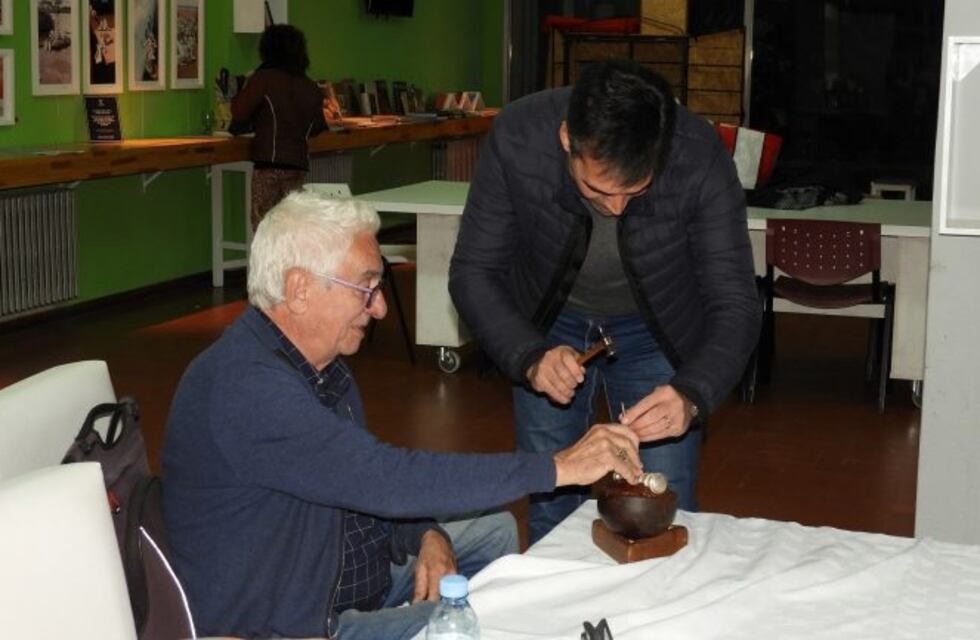 López recibió al orfebre Juan Carlos Pallarols