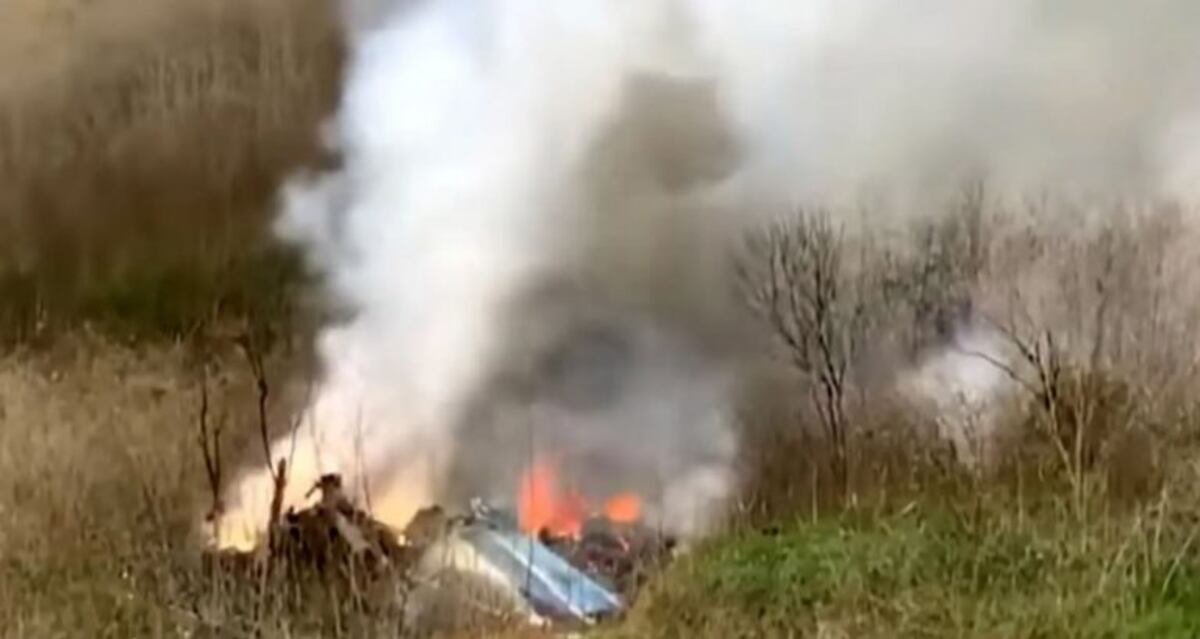 Difundieron un video inédito de los instantes posteriores al accidente aéreo en que murió Kobe Bryant (Foto: captura video)