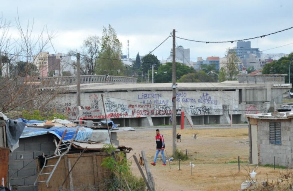Puente Letizia: Reubicarán a 16 familias de Villa La Maternidad