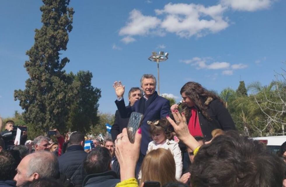 Macri pasó por Monte Cristo y dijo: "Sabemos que en el pasado no hay ninguna solución"