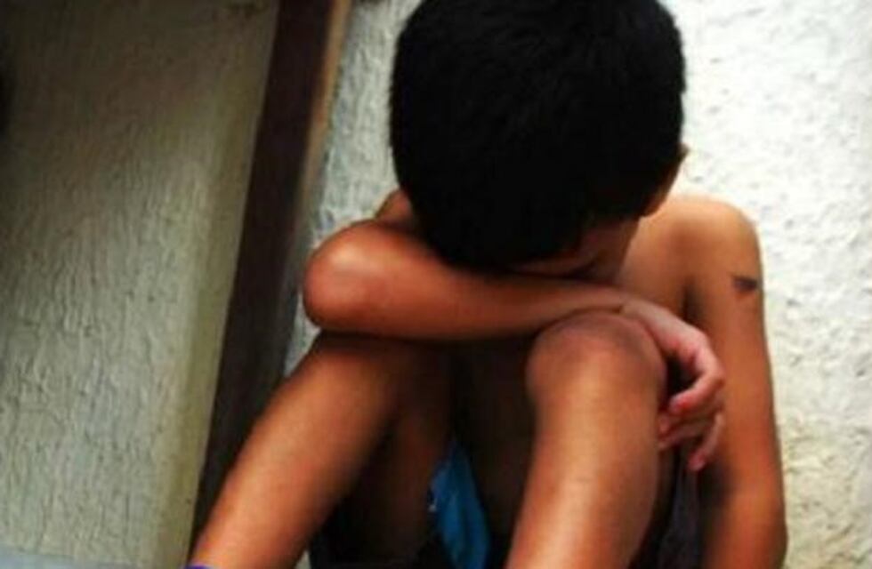 Abandonó a sus 5 hijos, cobró la asignación de 3 y se vino con su novio a Córdoba