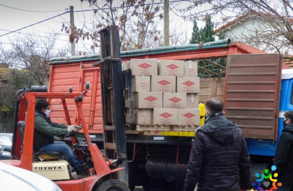 Importante donación a Unidos x Vos de la Central del Diezmo - Pró Vida