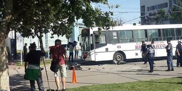 La pareja de motochorros finalmente fue detenida tras chocar contra otro motociclista\u002E (Puntal\u002Ecom)