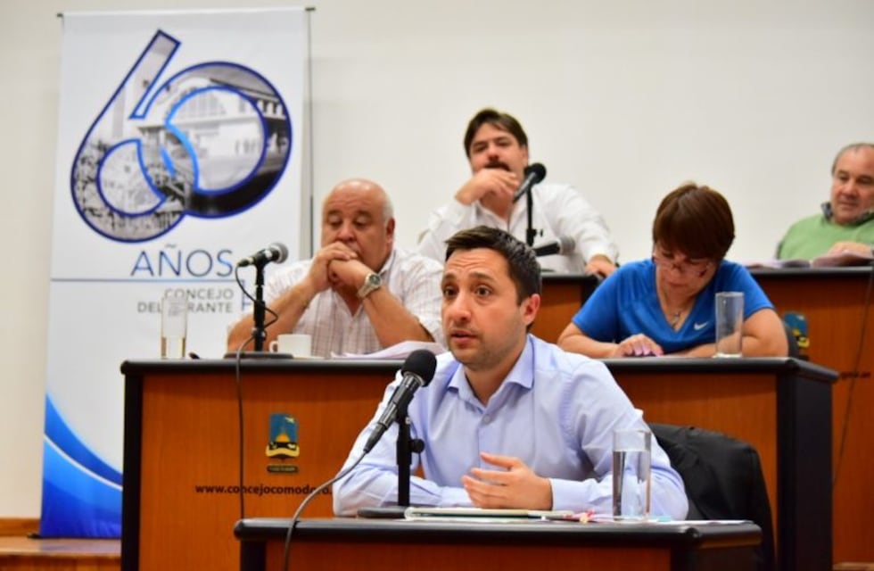 Concejales de Comodoro repudiaron el ataque afuera del Congreso