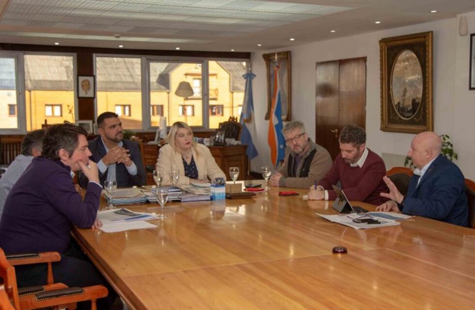 Reunión en casa de gobierno de Tierra del Fuego