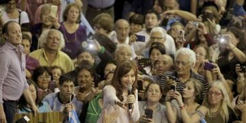 Cristina en un acto en Lomas de Zamora\u002E Foto: Twitter\u002E