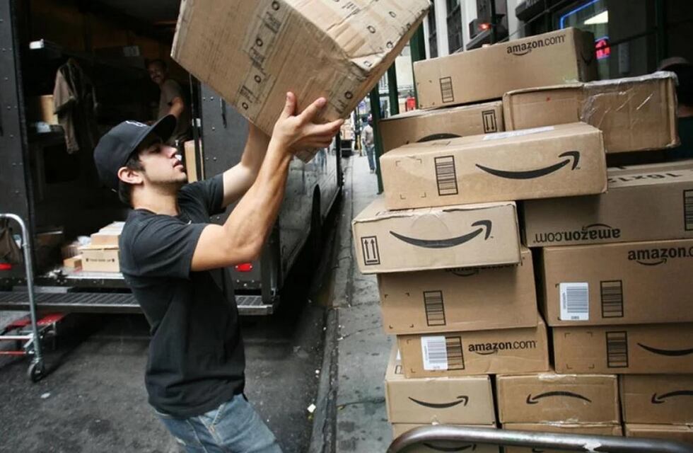 Compras “puerta a puerta”: el Gobierno redujo de US$3000 a US$1000 el monto para adquirir bienes