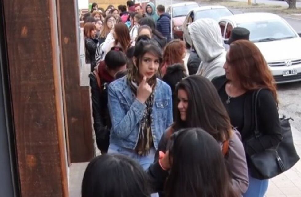 Crisis laboral : más de 100 personas se presentaron por un aviso de trabajo