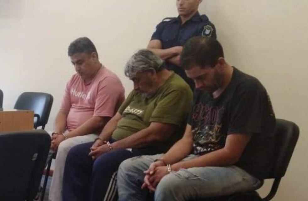 Condenaron a policías que fingieron un allanamiento y robaron $85 mil