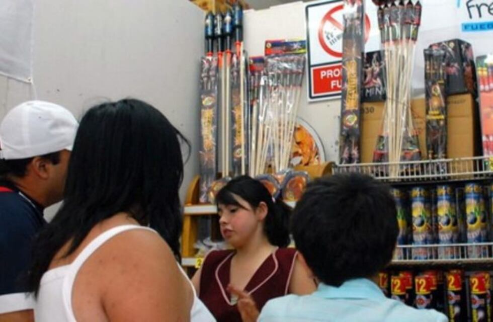 En Las Heras prohibieron la venta de pirotecnia