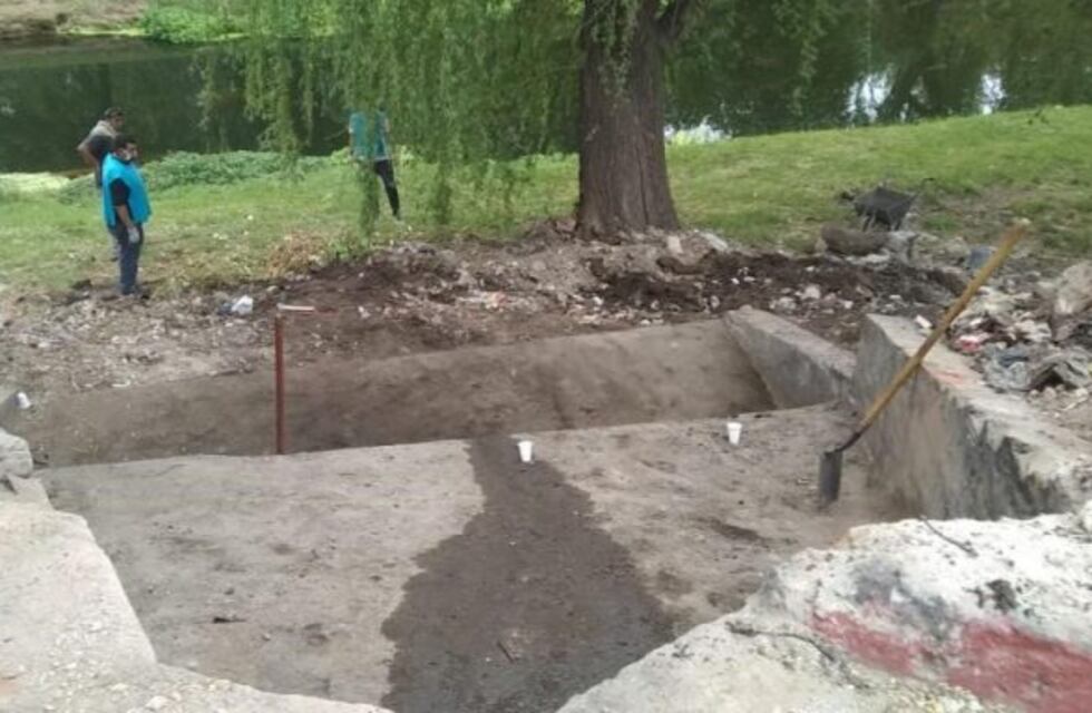 "Encontraron" un desagüe después de 15 años, al limpiar un sector de Costanera