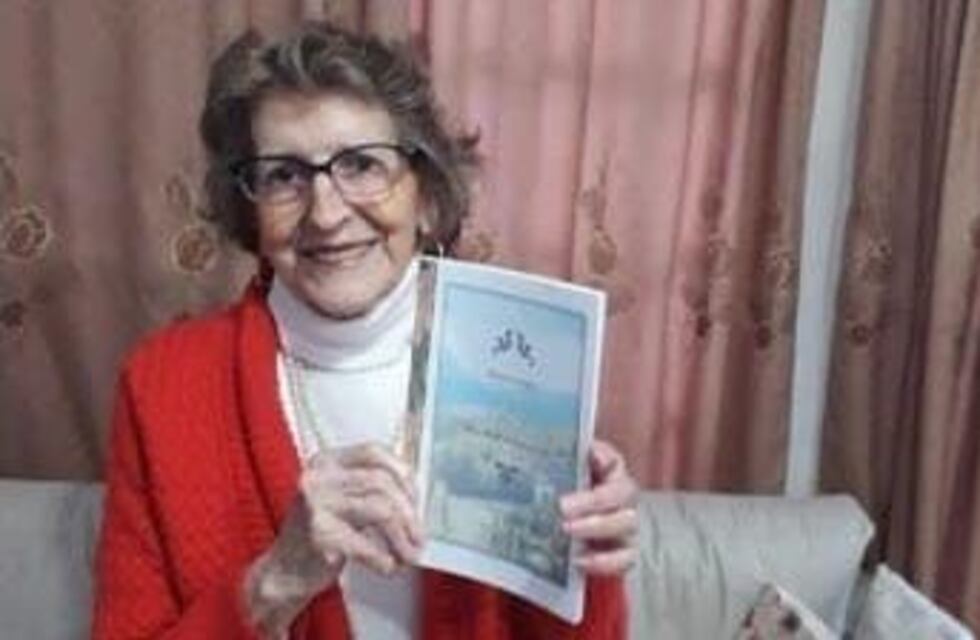 A los 80 años lanzó su primer libro